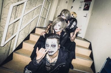 WhatsApp Image 2022 12 18 at 20.18.04 - 【Entrevista】DEVILOOF「DYSTOPIA Returns」 - NIPPONGAKU